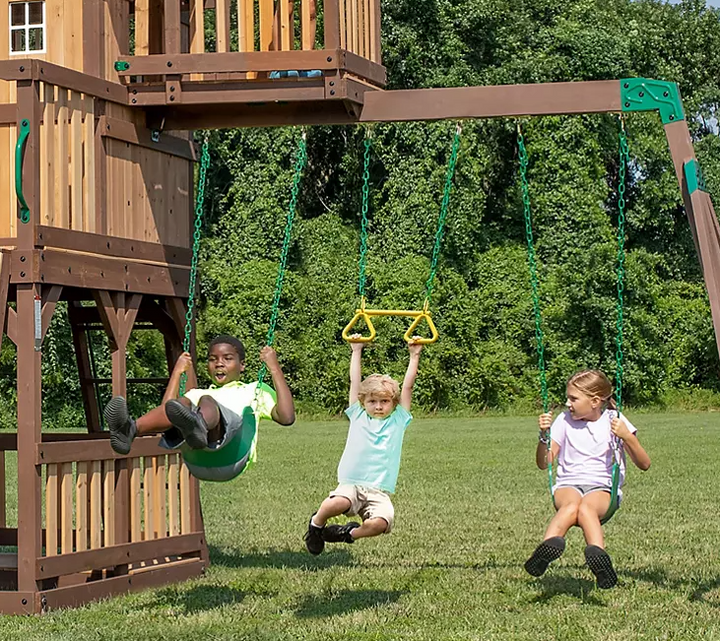 Backyard Discovery Skyfort II Cedar Swing Set/PlaySet